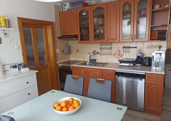 3 IZBOVY BYT - 77m2 - JJ BOORA - HYPO SERVIS A POSUDOK V CENE