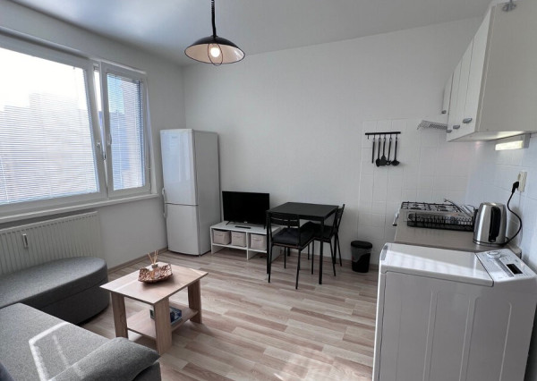 1 IZBOVY BYT - 37m2 - KLOKOCINA - SKORO KOMPLETKA - HYPOTEKA - POSUDOK A POISTENIE ZDARMA