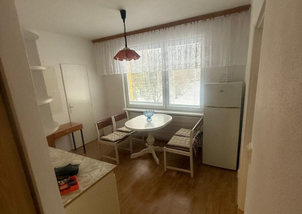 Na predaj 3-izbový byt s balkónom v atraktívnej lokalite – Nitra, Chrenová - Hypotéka, Posudok a poistenie zdarma