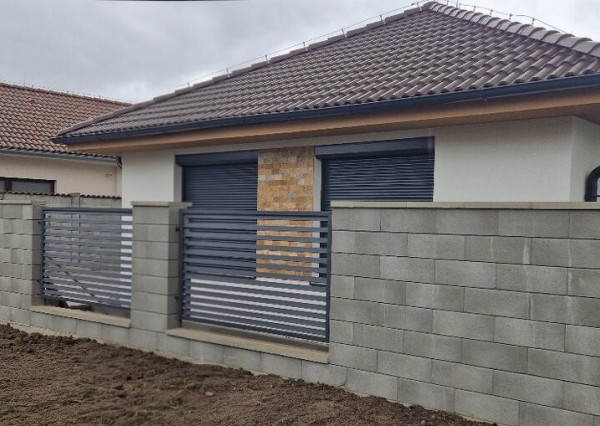 EXKLUZÍVNE | Moderný 3-izbový bungalov v obci Jahodná – novostavba pripravená na dokončenie podľa vašich predstáv