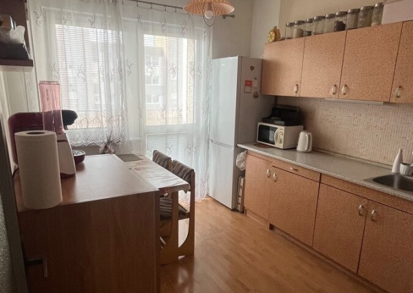 Predaj priestranný 3-izbový byt s balkónom I 80m2 I lokalita ulice 1 mája