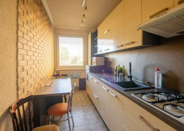Na predaj kompletne zariadený 2-izbový byt na obľúbenej ulici I 46m2 I kompletka I zariadené