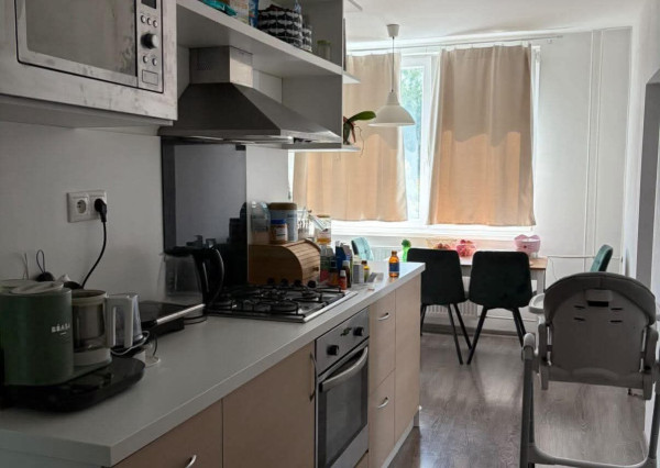 NA PREDAJ – 3-izbový zateplený byt s balkónom na Hradnej