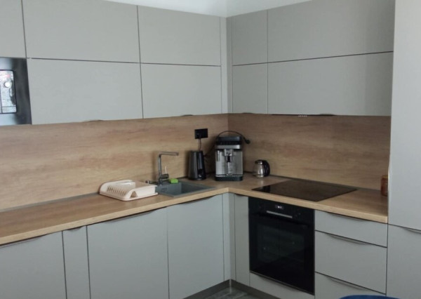 Na predaj | Moderne zrekonštruovaný 3-izbový byt s loggiou – Dubnica nad Váhom, Pod hájom