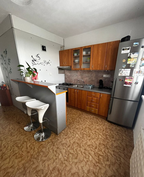 Na predaj priestranný 4-izbový byt s balkónom – 93 m²